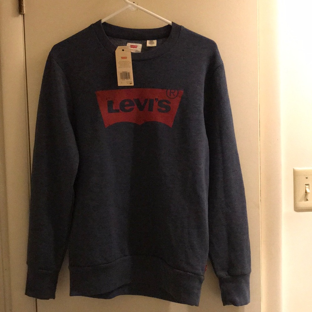 Levi’s sweatshirt